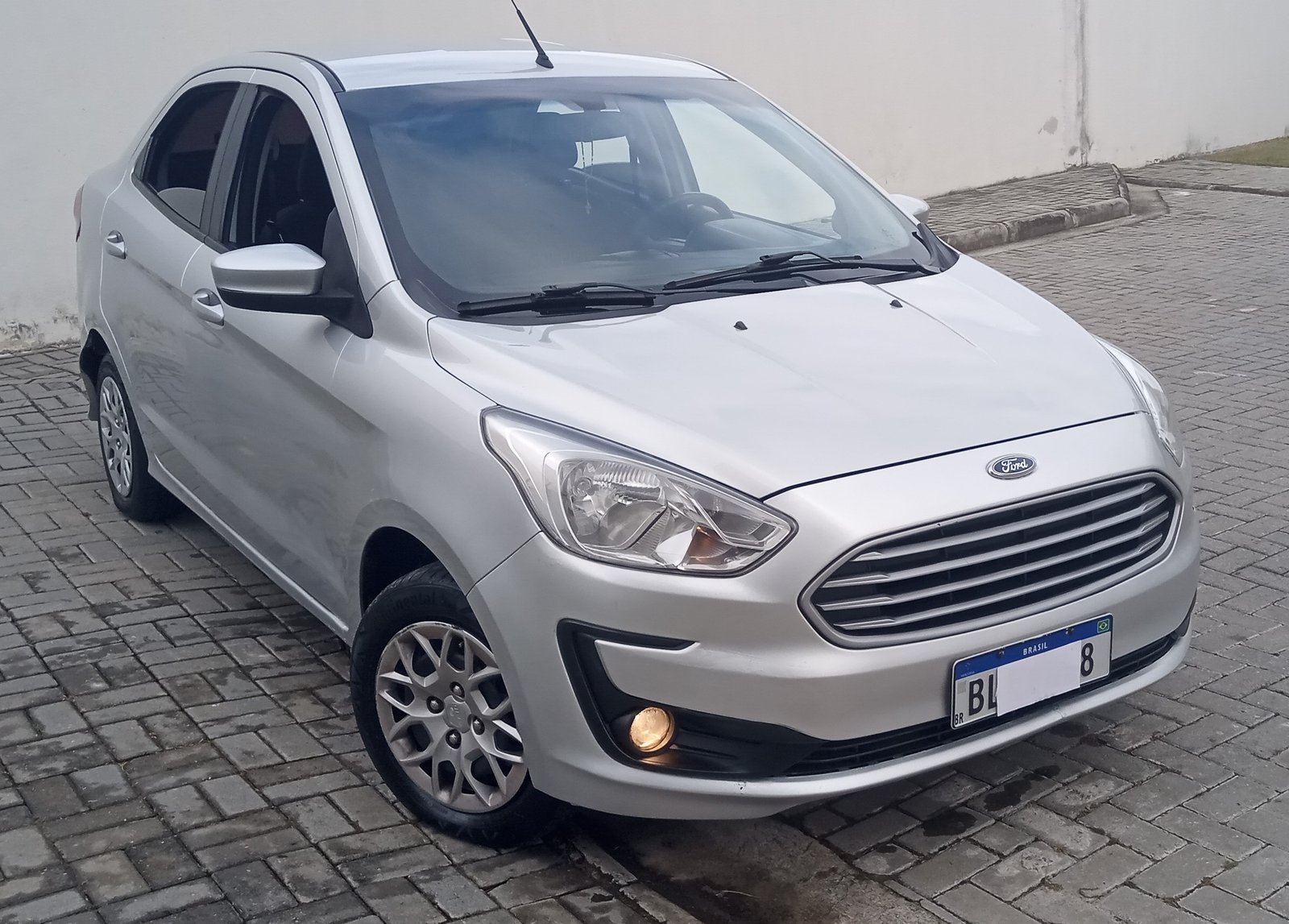 Ford Ka 2020 Sedan – Baixo KM!