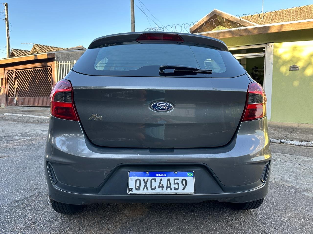 Vendo Ford Ka Hatch completo 2020