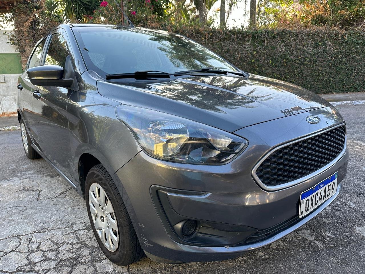 Vendo Ford Ka Hatch completo 2020