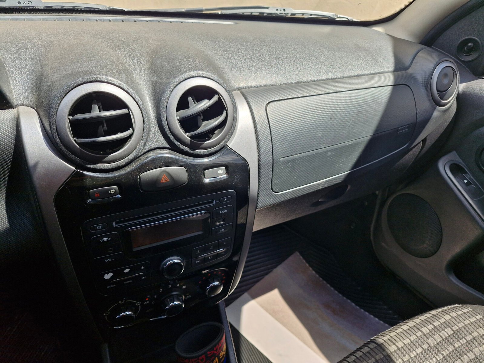 Sandero EXP 1.0 16V 2013