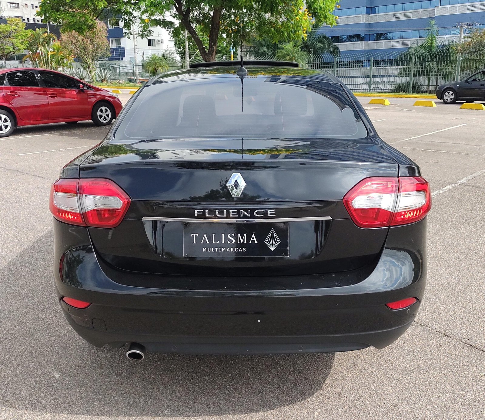 Renault Fluence Privilege 2.0 – 2016 – COM TETO SOLAR