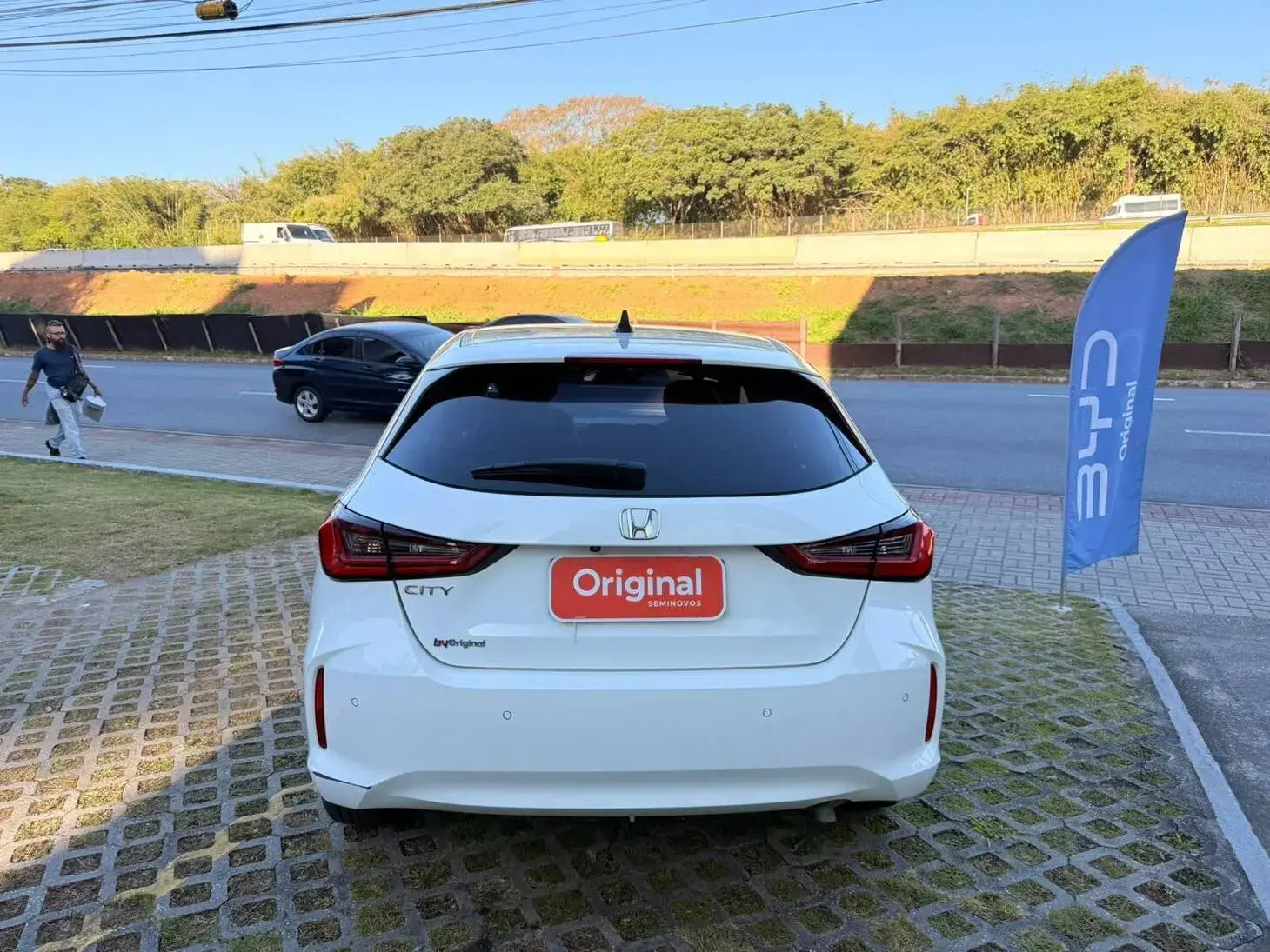 City Hatch Touring 1.5 (Aut)
