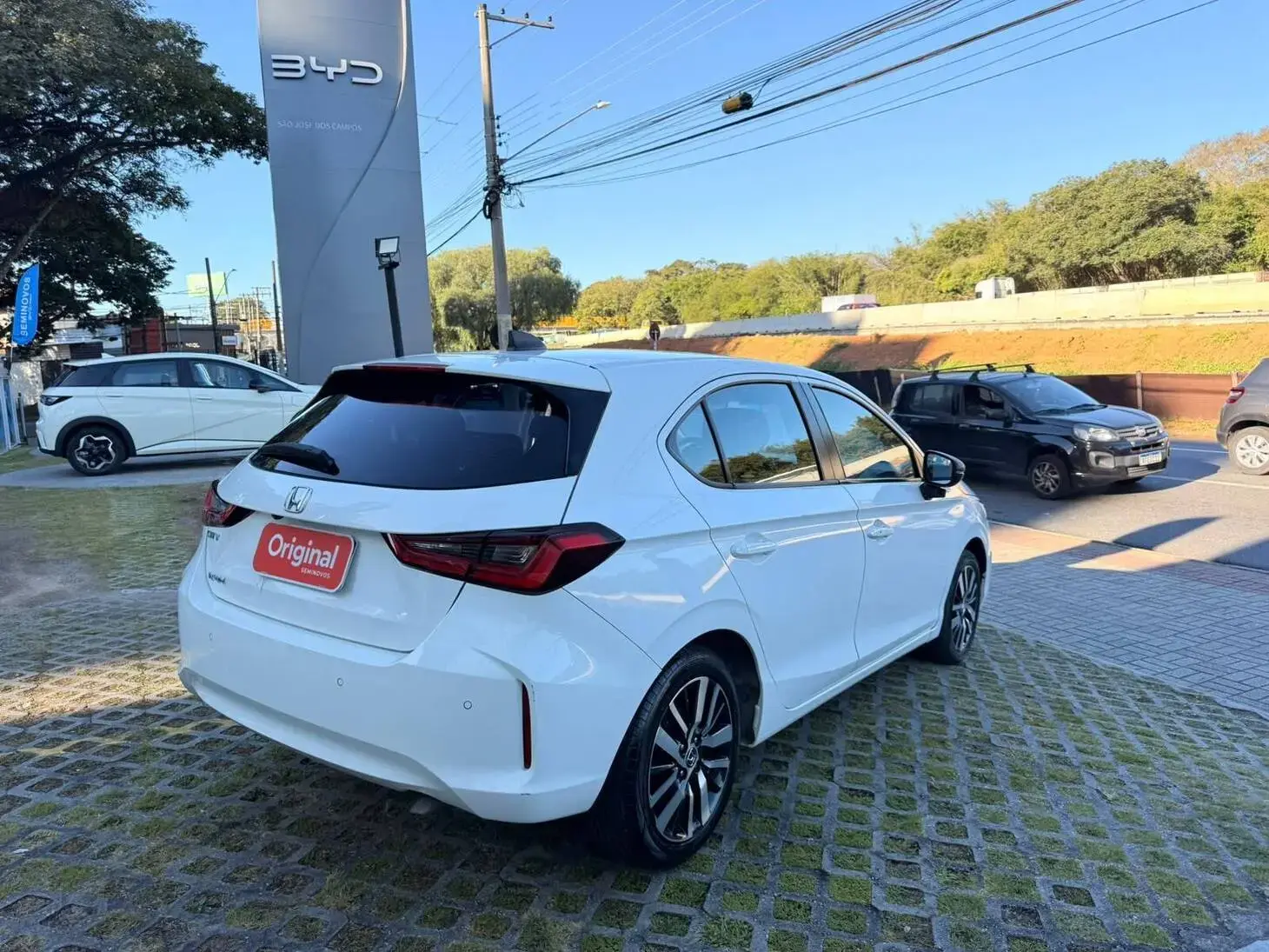 City Hatch Touring 1.5 (Aut)