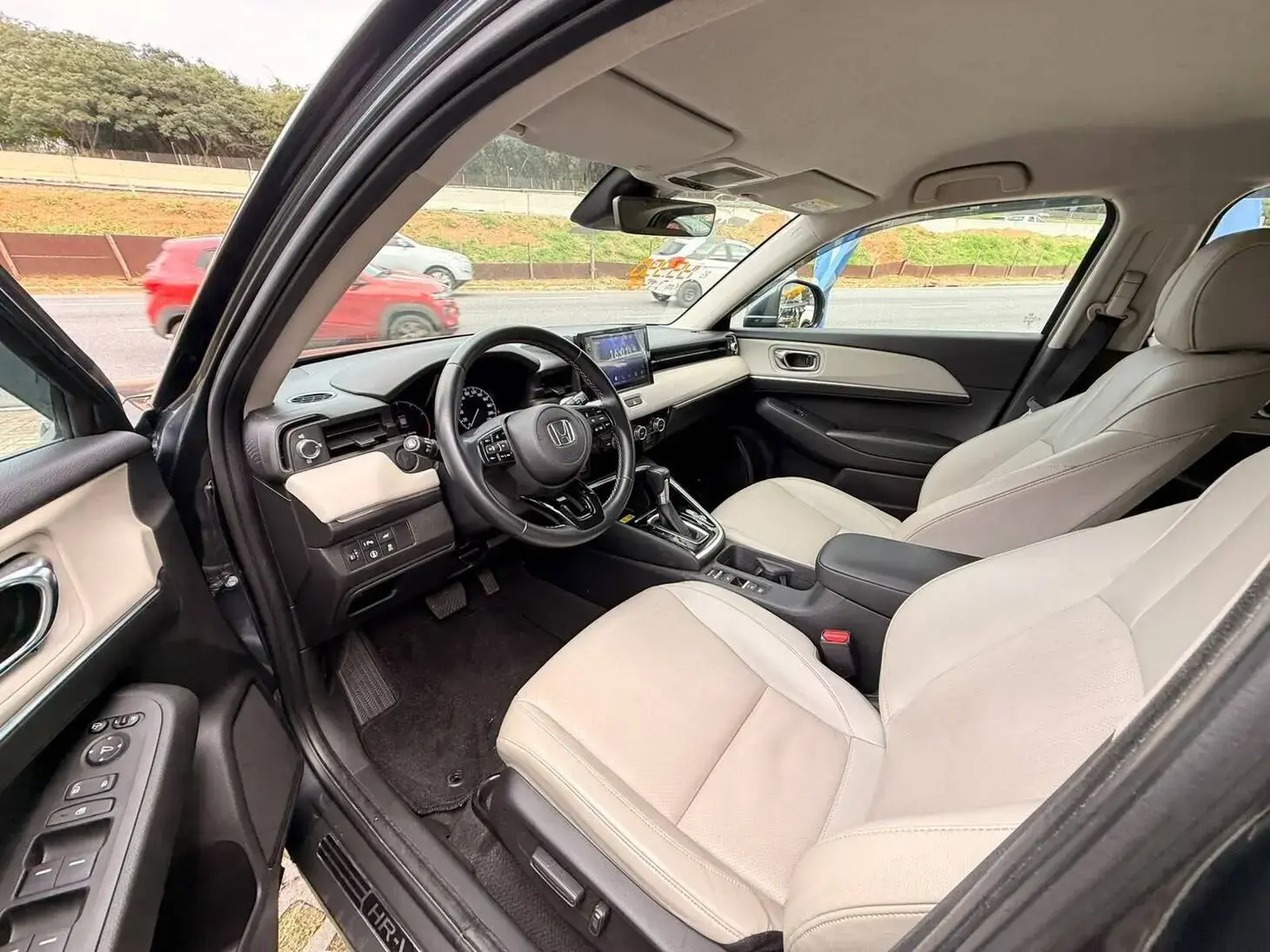 HR-V Touring 1.5 Turbo