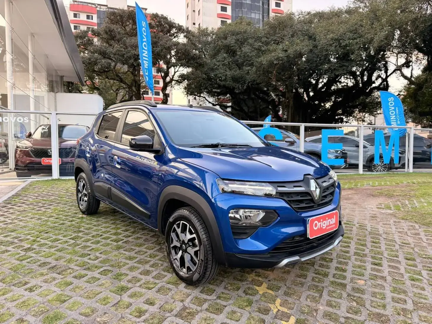 Kwid Outsider 1.0