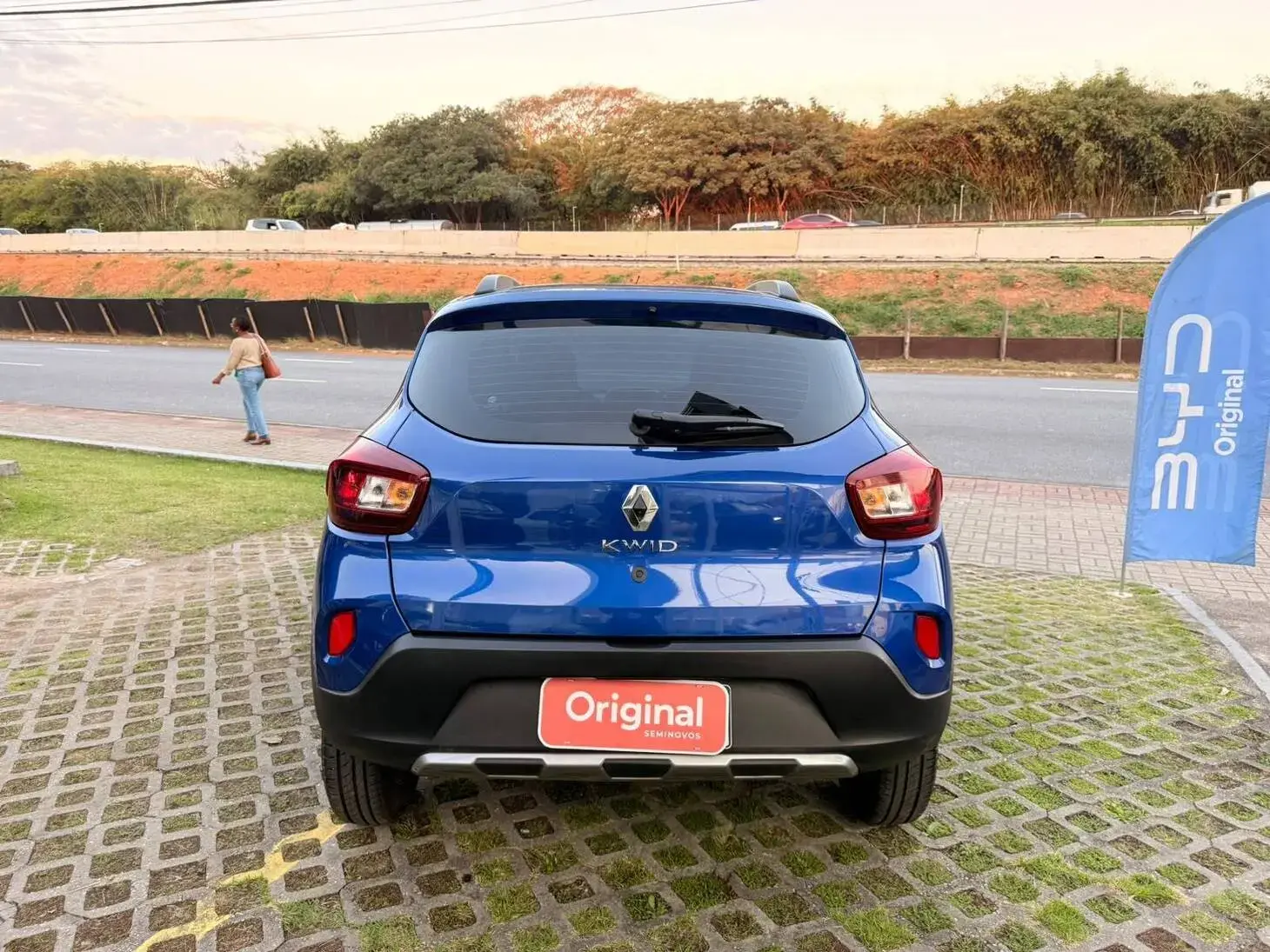 Kwid Outsider 1.0