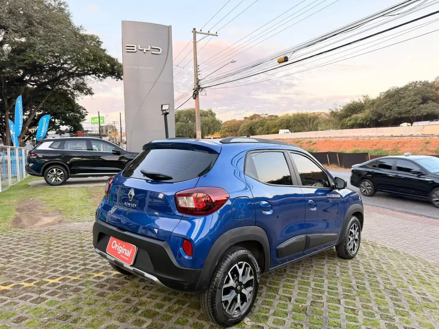 Kwid Outsider 1.0