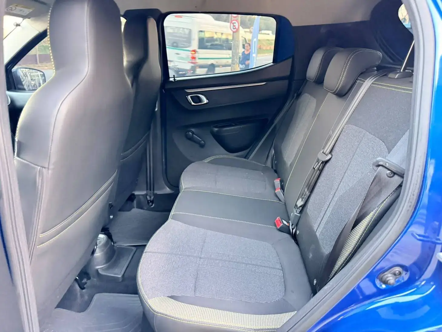 Kwid Outsider 1.0