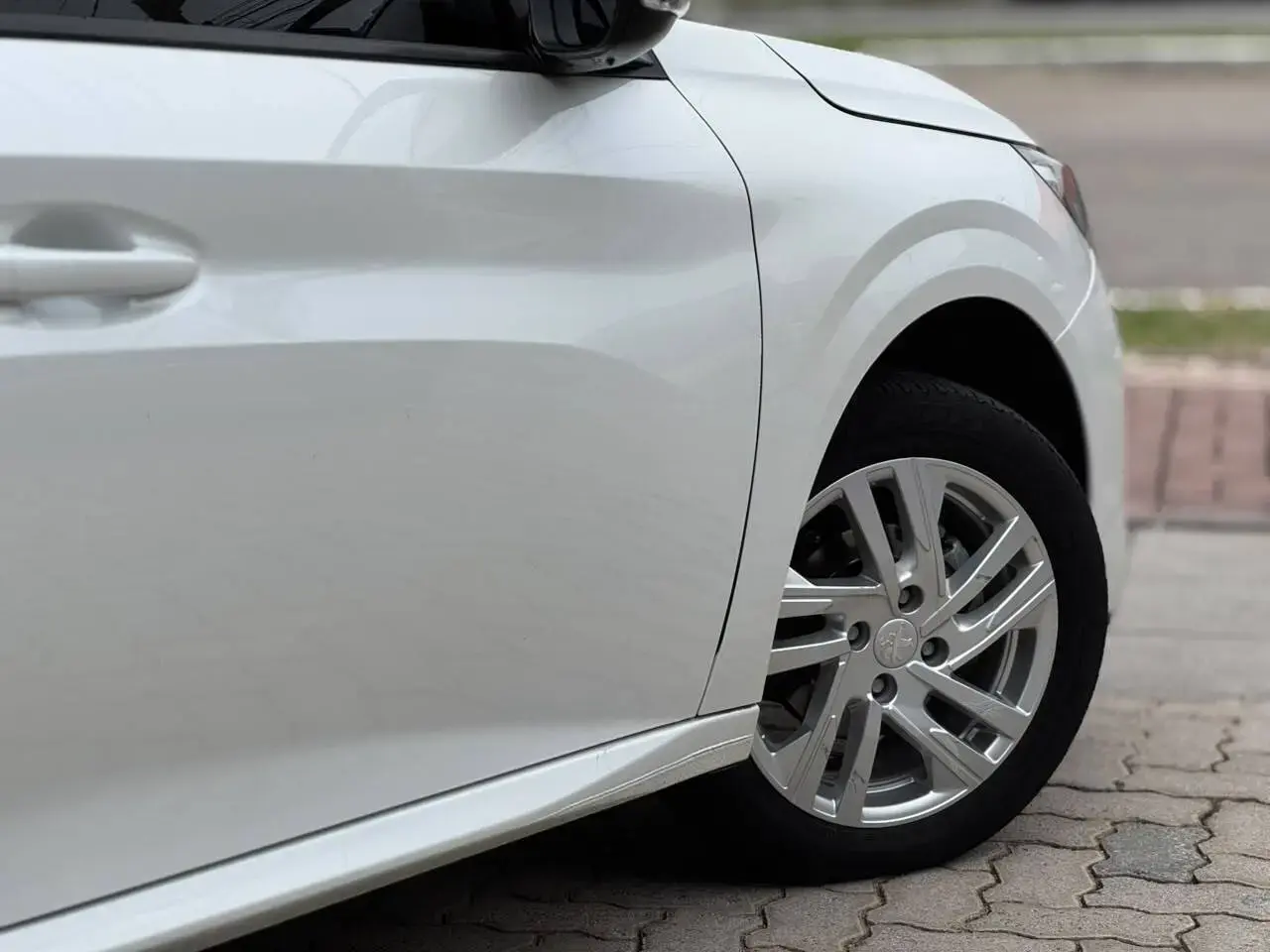 208 Active 1.6 Flex 16V 5p Aut.