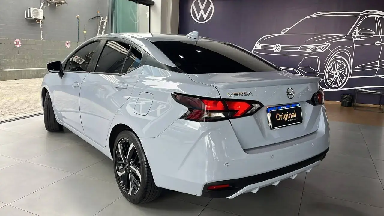 Versa Exclusive