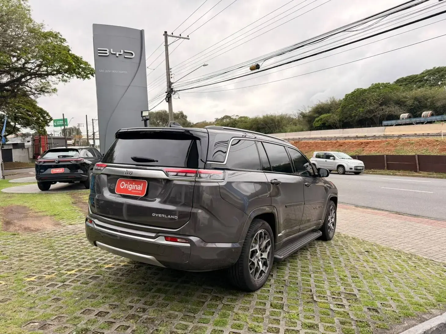 Commander Overland 1.3 T270