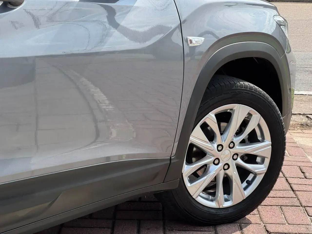 Tracker LTZ 1.0 Turbo 12V Flex Aut.